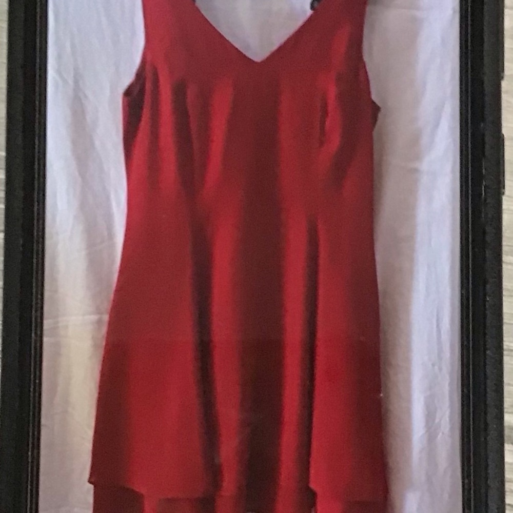 Red V-Neck Sleeveless Dress